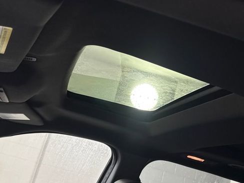 Used 2013 Ford Explorer XLT image 39