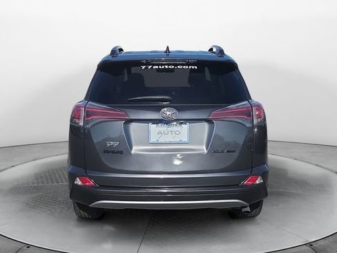 Used 2018 Toyota RAV4 Limited w/ Carpet Mat Package FWD image 4