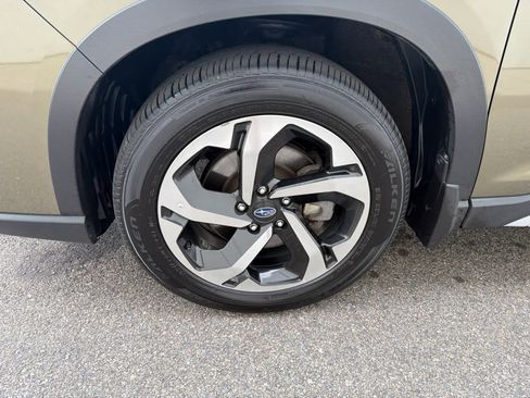 Used 2023 Subaru Forester Touring image 5