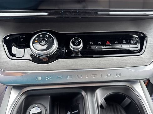 New 2027 Ford Expedition Max Platinum AWD/4WD image 15