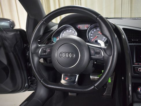 Used 2014 Audi R8 V8 w/ Convenience Package image 24