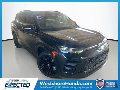 Used 2025 Volkswagen Tiguan SE R-Line