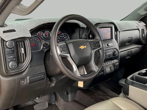 Used 2022 Chevrolet Silverado 2500 Custom w/ Custom Value Package AWD/4WD image 17