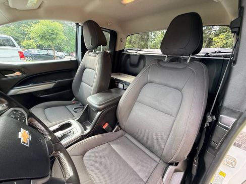 Used 2021 Chevrolet Colorado LT w/ Fleet Safety Package RWD image 39