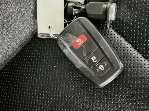 Used 2022 Toyota 4Runner Limited AWD/4WD image 36