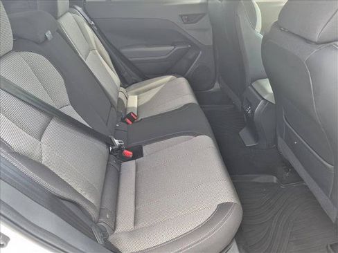 Used 2024 Subaru Crosstrek 2.0i Premium AWD/4WD image 19