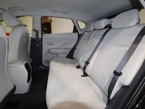 Used 2025 Hyundai Kona SEL image 23