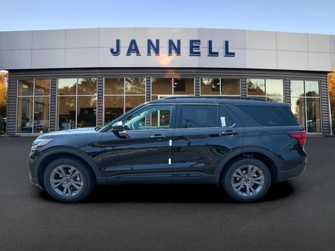 New 2026 Ford Explorer Active w/ Active Comfort Package AWD/4WD image 8