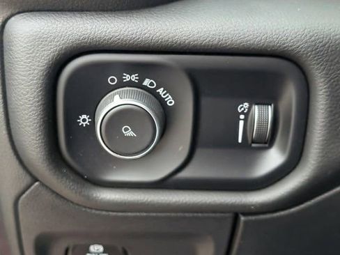 Used 2024 RAM 1500 Laramie AWD/4WD image 23