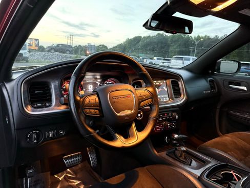Used 2022 Dodge Charger Scat Pack w/ Daytona Edition Group RWD image 19