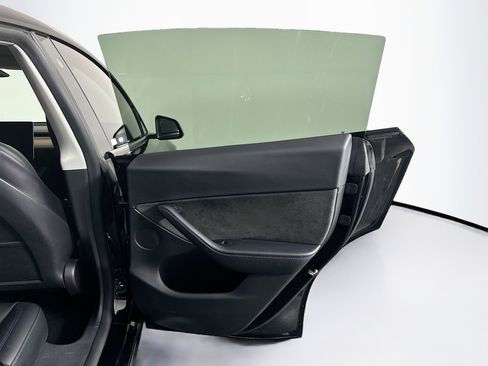 Used 2022 Tesla Model Y Performance AWD/4WD image 30