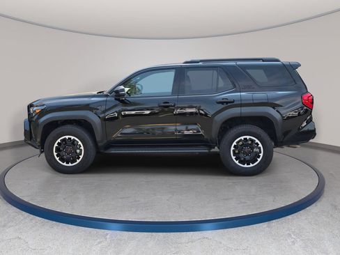 Used 2025 Toyota 4Runner TRD Off-Road AWD/4WD image 9