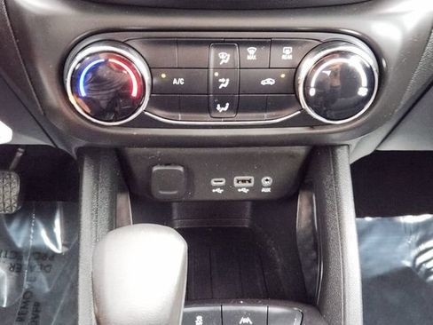 Used 2023 Chevrolet TrailBlazer LS FWD image 21