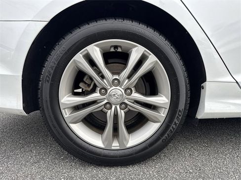 Used 2019 Hyundai Sonata SEL w/ Tech Package 02 image 17