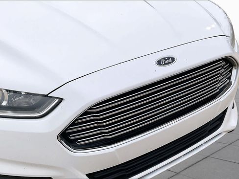 Used 2014 Ford Fusion SE FWD image 28