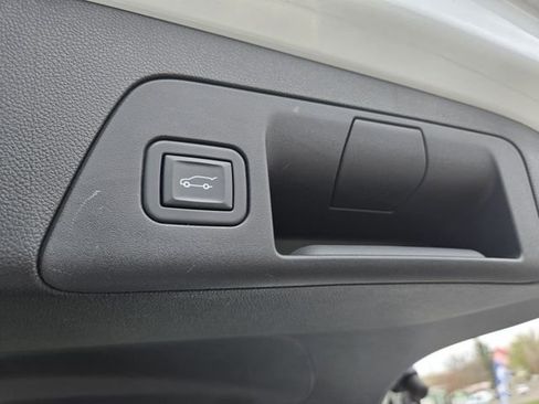 Used 2023 Buick Envision Preferred AWD/4WD image 32