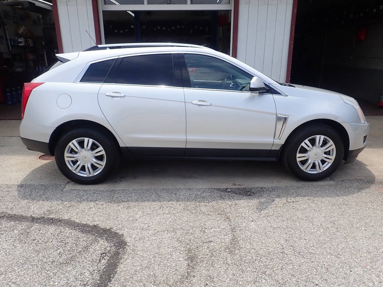 Used 2016 Cadillac SRX Luxury AWD/4WD image 22