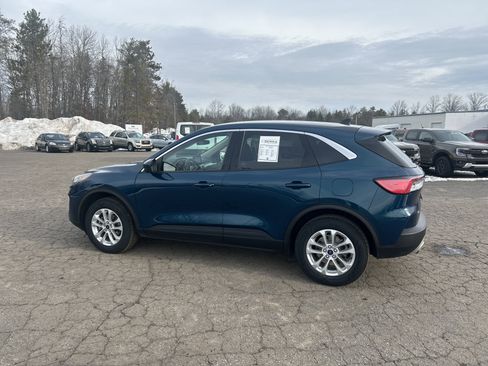 Used 2020 Ford Escape SE image 5