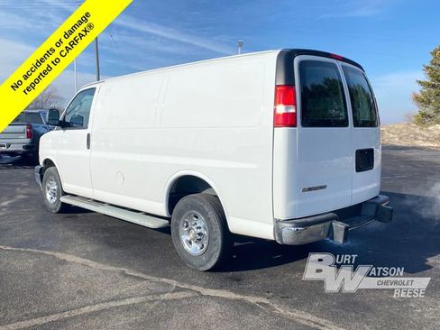 Used 2024 Chevrolet Express 2500 image 4