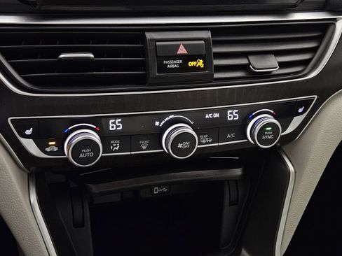 Used 2018 Honda Accord EX-L image 11