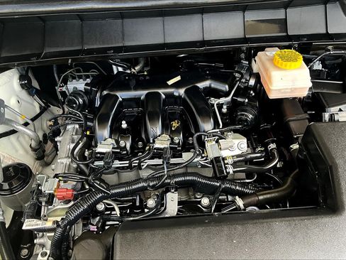 Used 2023 Nissan Pathfinder Rock Creek AWD/4WD image 32