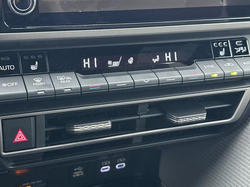 New 2026 Toyota Camry SE w/ Convenience Package image 17