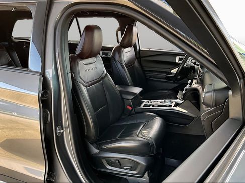 Used 2022 Ford Explorer Platinum w/ Equipment Group 601A AWD/4WD image 9