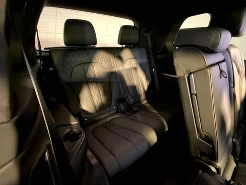 Used 2024 BMW X7 M60i w/ Executive Package image 23