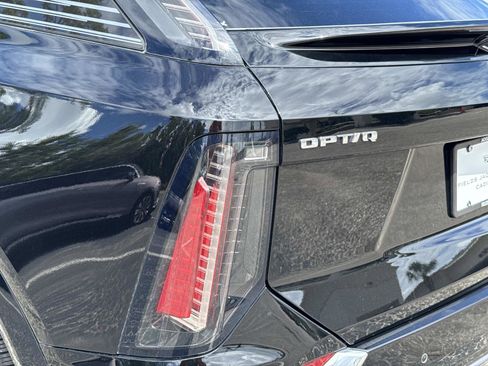 Certified 2025 Cadillac Optiq Luxury 2 w/ LPO, Floor Liner Package AWD/4WD image 11