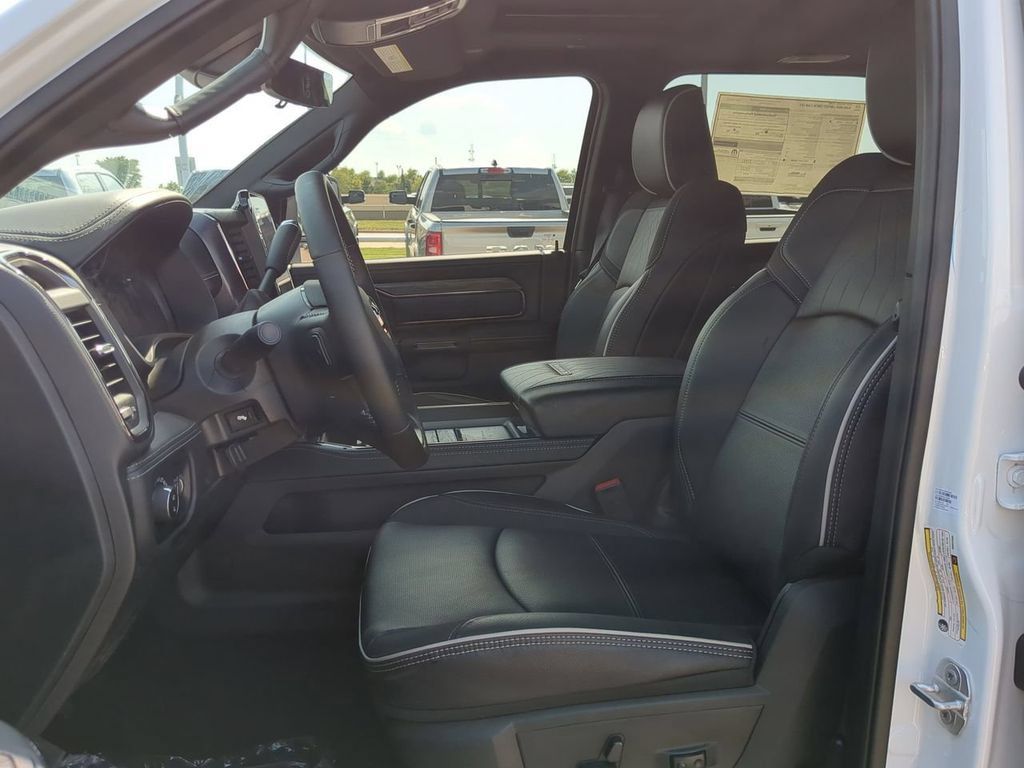 New 2025 RAM 2500 Limited AWD/4WD image 15