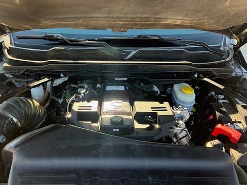 Used 2024 RAM 2500 Laramie image 6