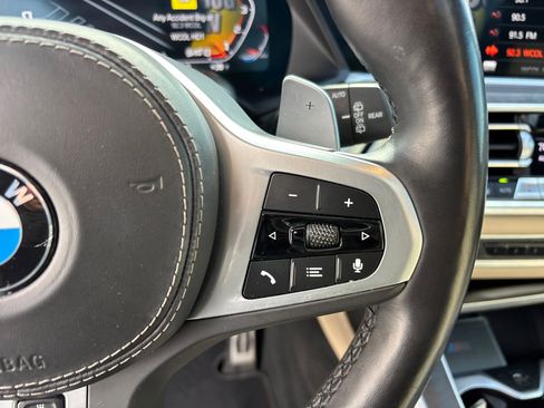 Used 2022 BMW X7 M50i w/ Cold Weather Package image 18