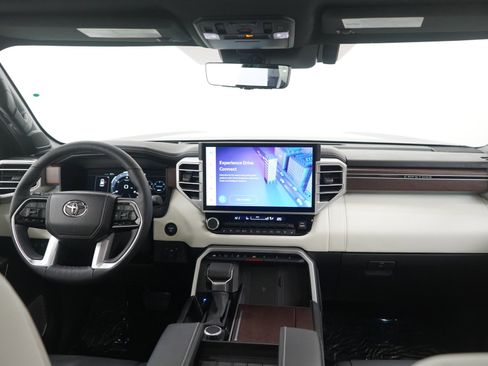 Used 2025 Toyota Sequoia Capstone image 13