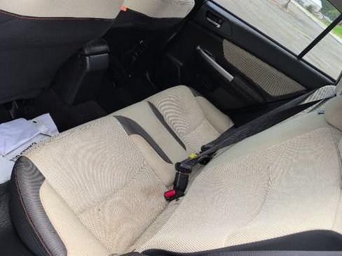 Used 2016 Subaru Crosstrek 2.0i Premium AWD/4WD image 11