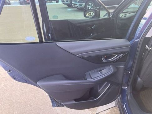 Used 2025 Subaru Outback Premium image 15