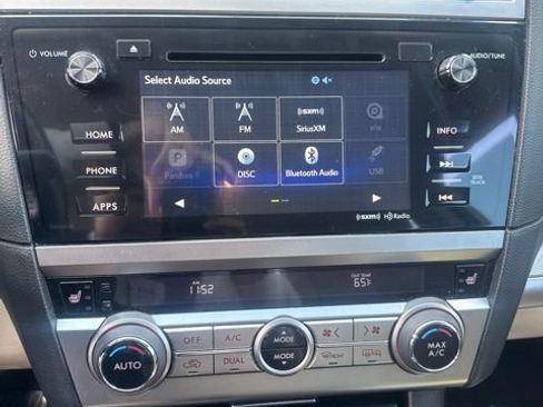 Used 2015 Subaru Legacy 2.5i Premium AWD/4WD image 6