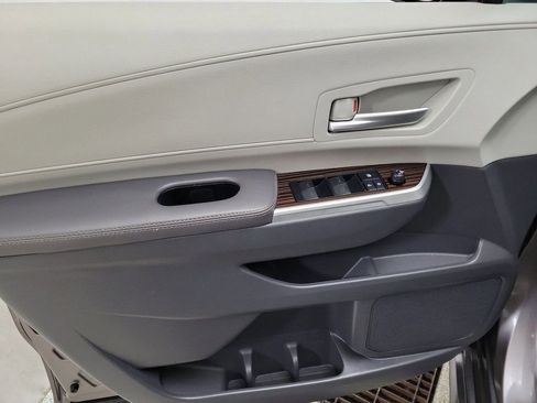 Used 2022 Toyota Sienna XLE w/ XLE Plus Package image 18