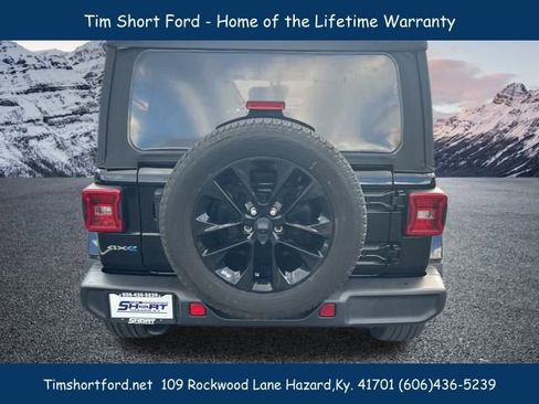 Used 2021 Jeep Wrangler Unlimited Sahara w/ Cold Weather Group image 5