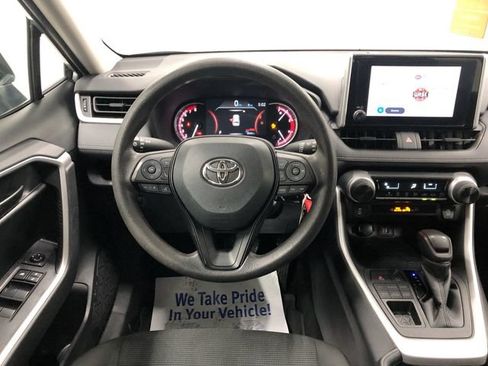 Used 2023 Toyota RAV4 LE AWD/4WD image 15