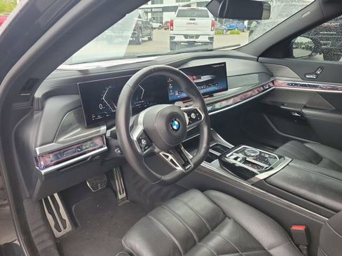 Used 2024 BMW 740i xDrive AWD/4WD image 15