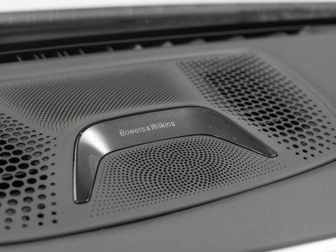 Used 2022 BMW ALPINA B7 xDrive w/ Luxury Rear Seating Package image 33