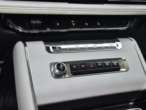 New 2026 Lincoln Aviator Reserve w/ Illumination Package AWD/4WD image 31