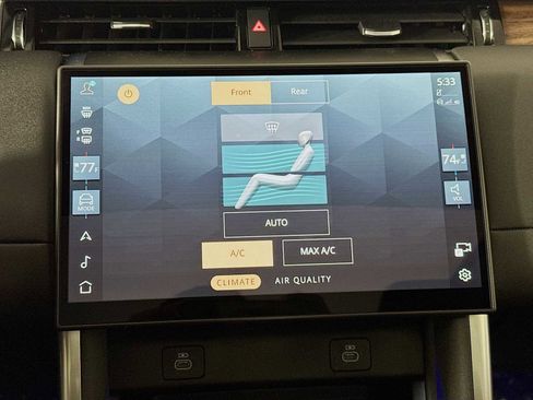 Used 2025 Land Rover Discovery Sport S image 16