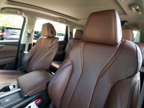 Certified 2023 Acura MDX SH-AWD w/ Advance Package image 8