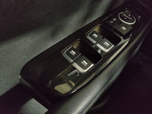 Used 2019 Kia Sorento EX image 27