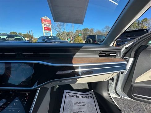 Used 2024 Audi A6 Premium Plus image 16