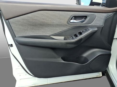 Certified 2023 Nissan Rogue SV AWD/4WD image 22