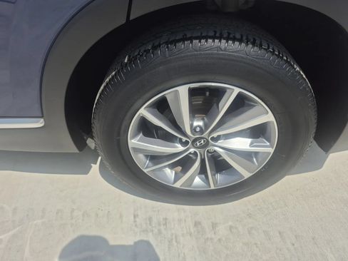 Used 2020 Hyundai Santa Fe SEL w/ Convenience Package FWD image 9