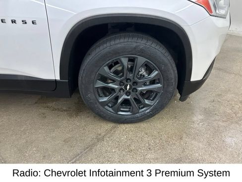Used 2021 Chevrolet Traverse RS FWD image 16