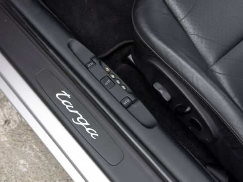 Used 2003 Porsche 911 Targa RWD image 25